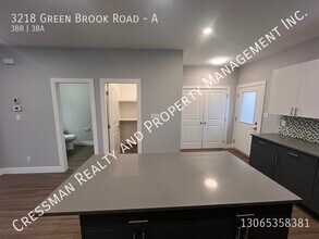 3218 Green Brook Rd in Regina, SK - Building Photo - Building Photo
