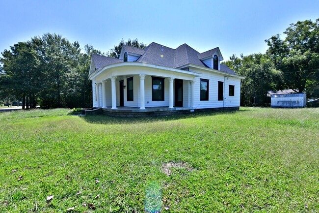 101 10th St in Mena, AR - Building Photo - Building Photo