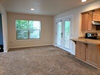 1286 Westbrook Dr NW in Salem, OR - Foto de edificio - Building Photo