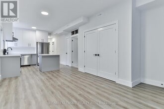 6 Chudleigh Rd in Toronto, ON - Building Photo - Building Photo