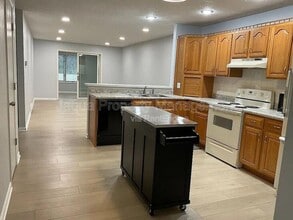 239 Lovell St in Schoolcraft, MI - Building Photo - Building Photo