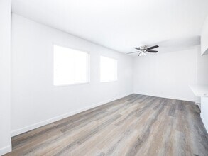 1641 Veteran Ave in Los Angeles, CA - Foto de edificio - Interior Photo