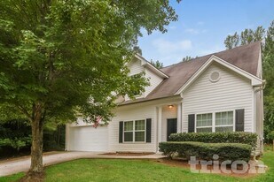 130 Nowell Dr in Fairburn, GA - Building Photo