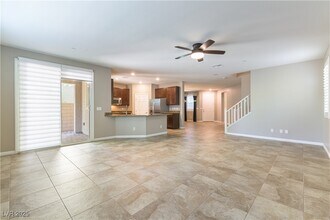 1433 Overseer Ave in Henderson, NV - Building Photo - Building Photo