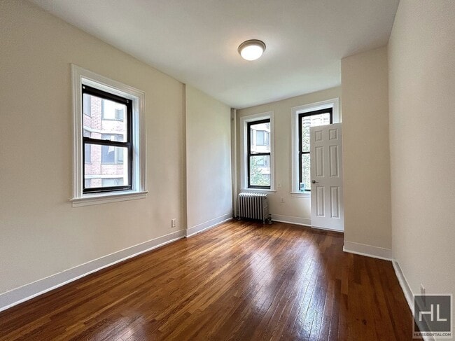 EAST 38 STREET in New York, NY - Building Photo - Building Photo