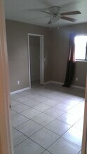 618 SE 46th Ter in Cape Coral, FL - Building Photo - Building Photo