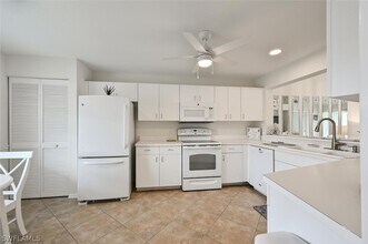 515 Gabriel Cir in Naples, FL - Building Photo - Building Photo