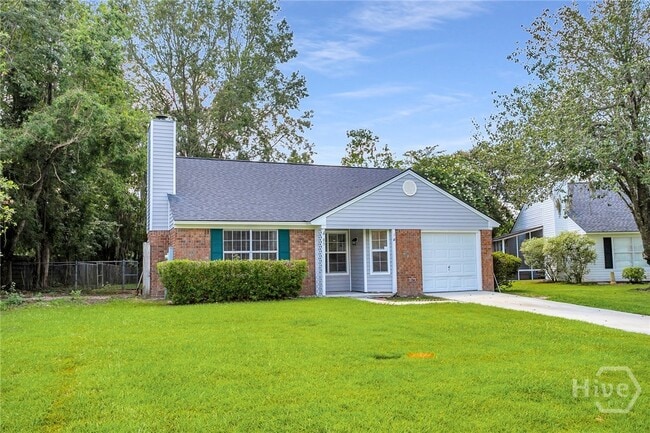 85 Bee Keeper Ct in Richmond Hill, GA - Building Photo - Building Photo