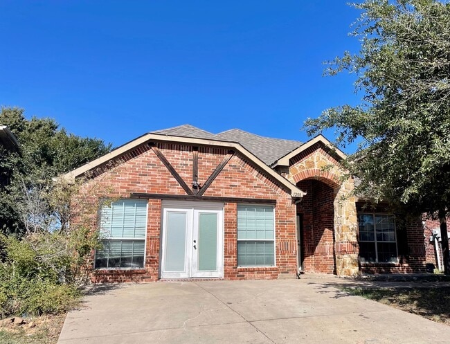 property at 1208 Antoinette Dr
