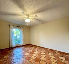 11632 S Kirkwood Rd in Stafford, TX - Building Photo - Building Photo