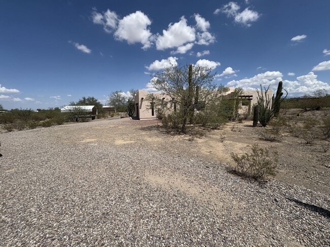 property at 7405 Sycamore Run Pl