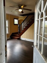 325 Main St in Mayfield, PA - Building Photo