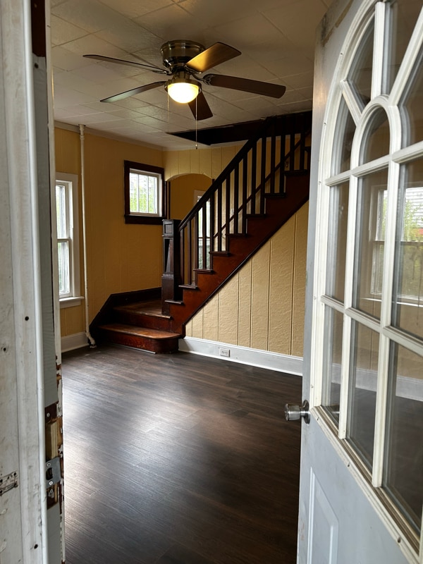 325 Main St