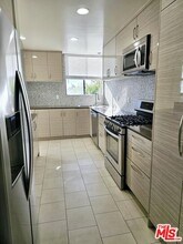 12115 San Vicente Blvd in Los Angeles, CA - Building Photo - Building Photo