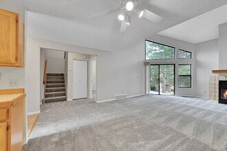 325 Autumn Ridge Cir in Colorado Springs, CO - Building Photo - Building Photo
