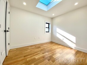 286 Gates Ave-Unit -4 in Brooklyn, NY - Building Photo - Building Photo
