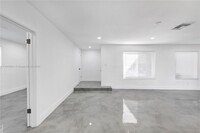 3210 NW 72nd Way in Hollywood, FL - Building Photo - Building Photo