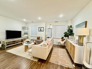 267 GATES Ave in Jersey City, NJ - Building Photo - Building Photo