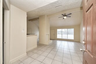 7503 Roaring Springs Dr in Houston, TX - Building Photo - Building Photo