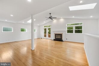 13320 Scibilia Ct in Fairfax, VA - Building Photo - Building Photo