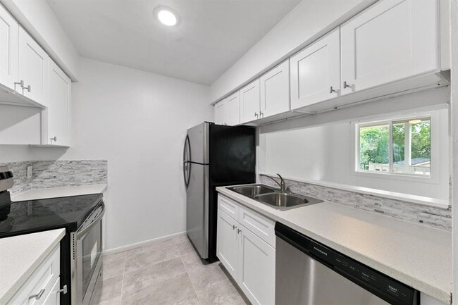 property at 1312 W Adoue St