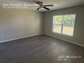 4481 NW 45th St in Ocala, FL - Foto de edificio - Building Photo