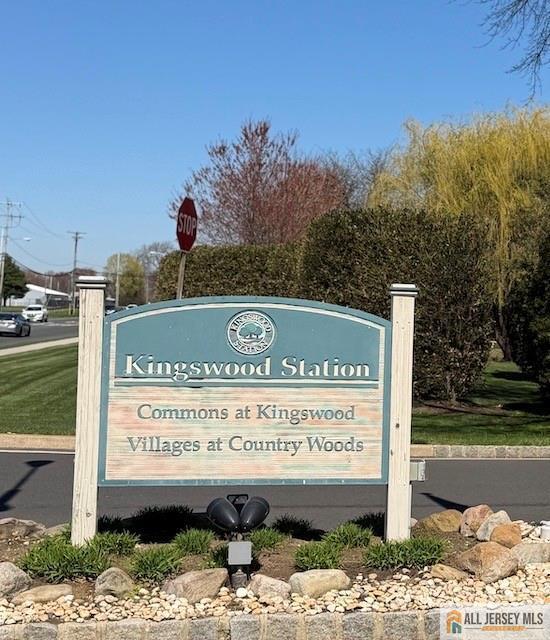 1001 Cypress Ln in East Brunswick, NJ - Building Photo - Building Photo