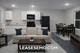 56 Presley Ave in Jackson, MO - Building Photo - Building Photo