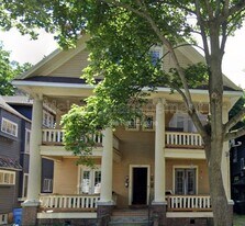 100 Laburnam Crescent in Rochester, NY - Building Photo