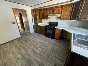 308 Stewart St in Rossville, IL - Building Photo - Building Photo