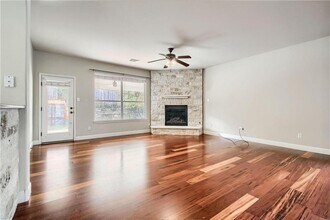 7913 Menler Dr in Austin, TX - Building Photo - Building Photo