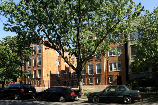 1640 W Greenleaf Ave in Chicago, IL - Foto de edificio - Building Photo