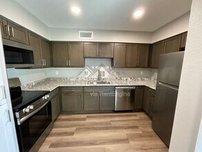 2104 E Eugie Terrace in Phoenix, AZ - Building Photo - Building Photo