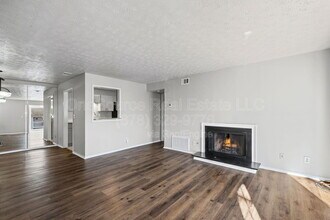 907 Augusta Dr in Marietta, GA - Building Photo - Building Photo