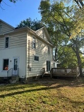 1203 Englewood Ave in Waterloo, IA - Building Photo - Building Photo