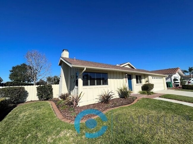 property at 3076 Governor Dr
