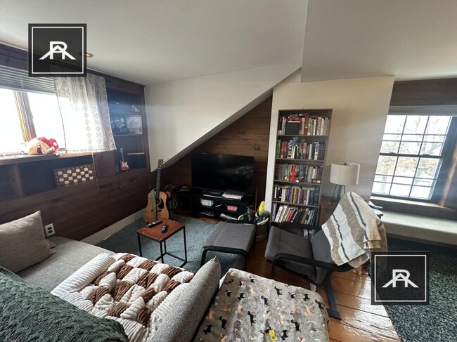 62 Atherton St in Somerville, MA - Foto de edificio - Building Photo