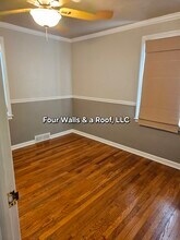 9623 E 32nd St S in Independence, MO - Foto de edificio - Building Photo