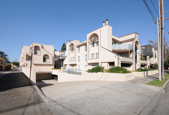 1324-1330 French St in Santa Ana, CA - Foto de edificio - Building Photo