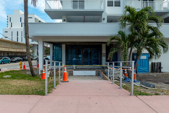 Clearview Towers in Miami Beach, FL - Building Photo - Building Photo