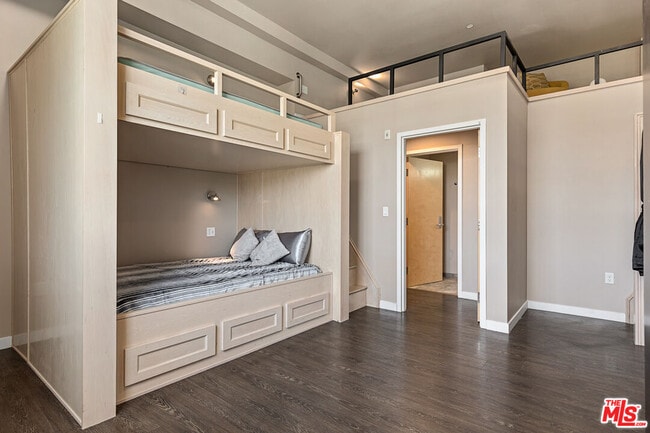 property at 630 W 28th St