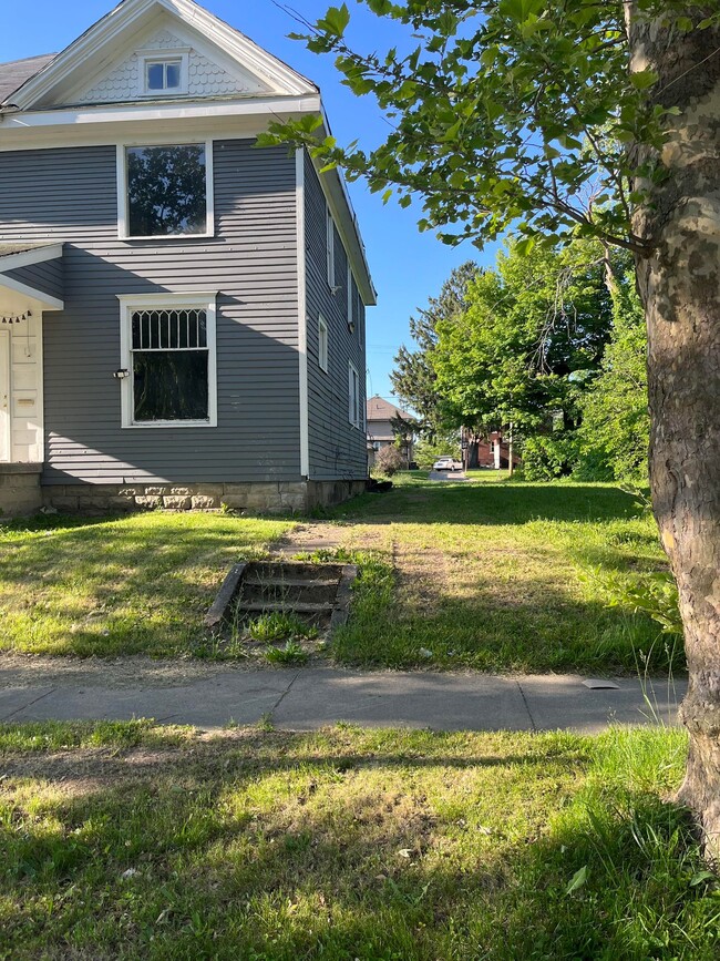 246 E Dewald St in Fort Wayne, IN - Building Photo - Building Photo