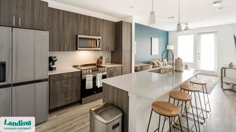 7106 Culebra Commons in San Antonio, TX - Building Photo