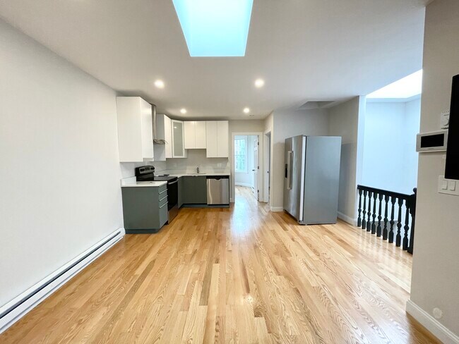 7 Warwick St, Unit 3