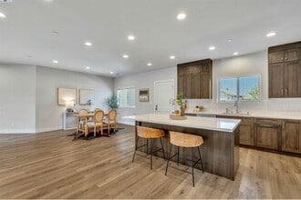 3626 Hemlock Ct in Santa Rosa, CA - Building Photo - Building Photo