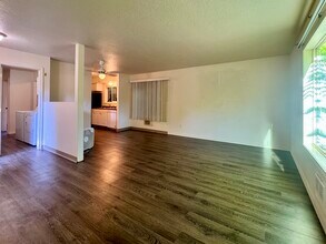 433 NE Buffalo St in Portland, OR - Building Photo - Building Photo