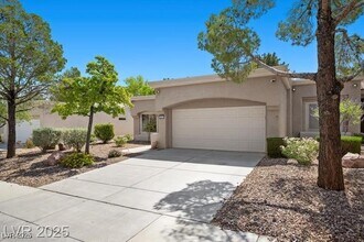 2216 Spring Water Dr in Las Vegas, NV - Building Photo - Building Photo