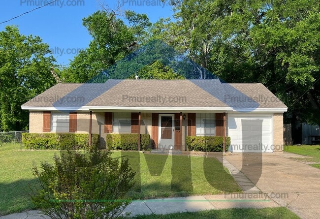 422 Oriole Cir in Duncanville, TX - Building Photo - Building Photo