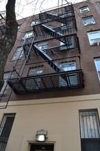 448 W 55th St in New York, NY - Building Photo - Building Photo