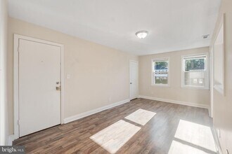 5424 Belle Vista Ave in Baltimore, MD - Building Photo - Building Photo
